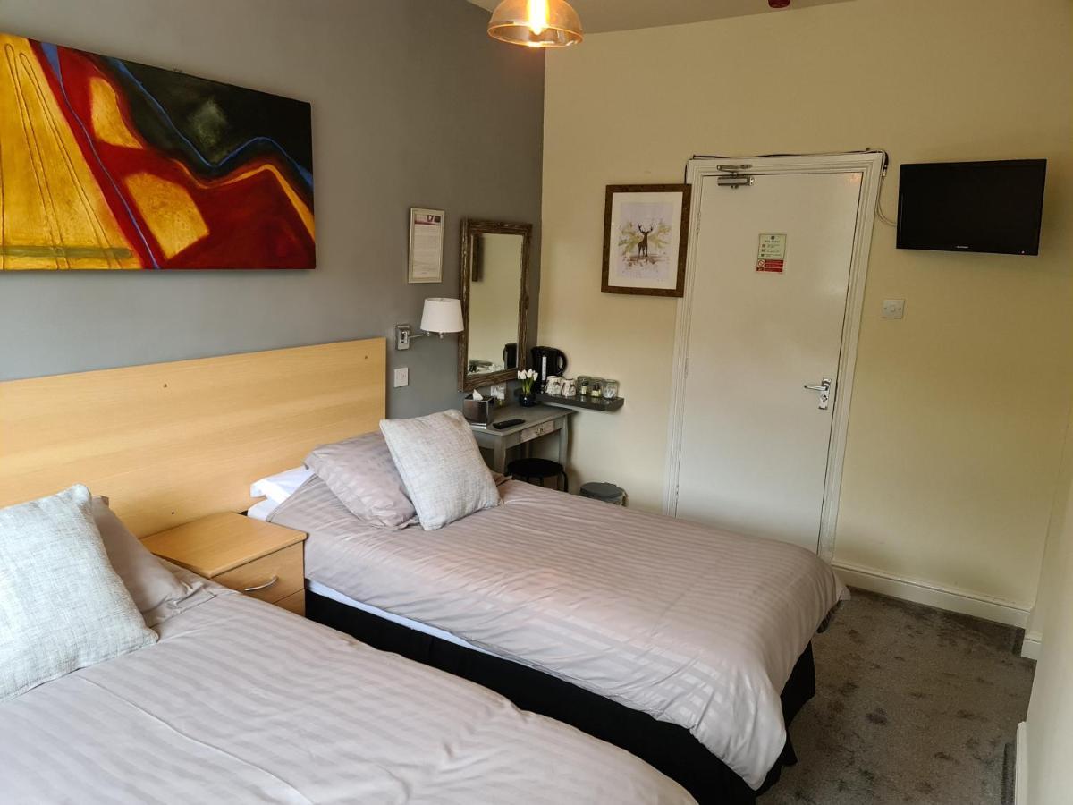 The Shady Oak Country Inn Taxal Екстериор снимка