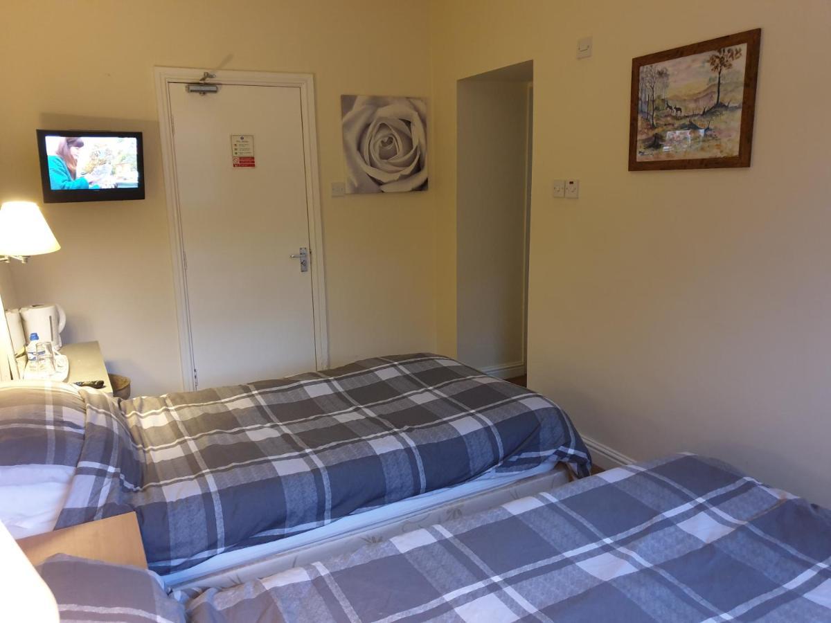 The Shady Oak Country Inn Taxal Екстериор снимка